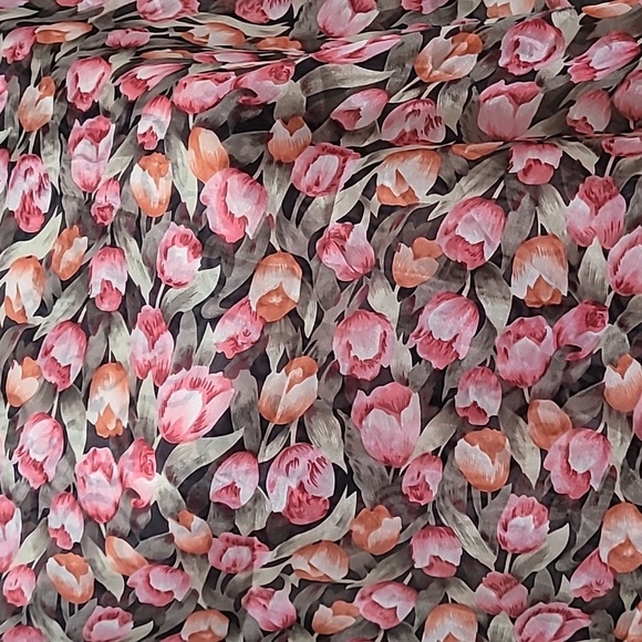 🌷 HOLLAND TULIPS PRINT SQUARE SCARF. - Picture 5 of 6